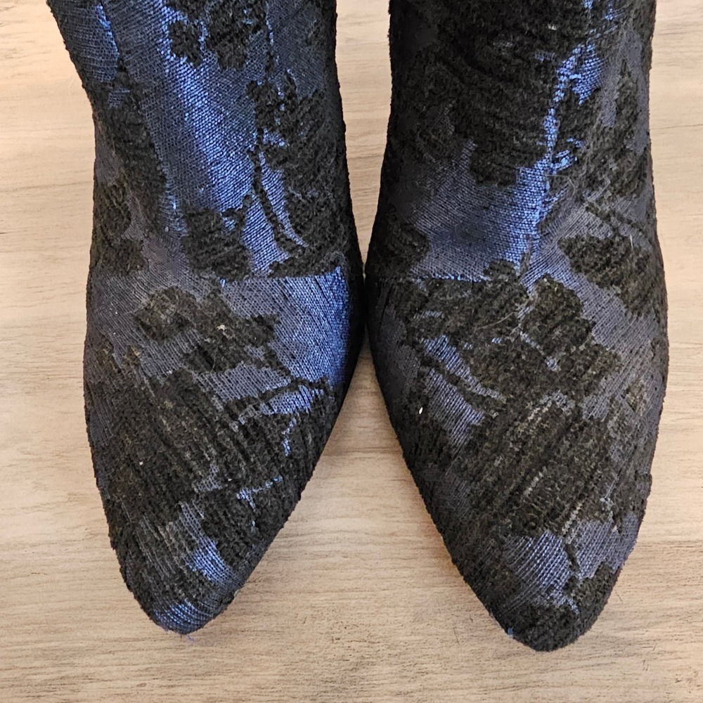 Vince Camuto Britsy Ankle Boots Blue Floral Pointed Toe Boots Size 10 Pull On - Picture 4 of 9